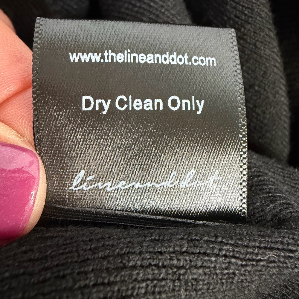 Line & Dot Favorite Geometric Neck Sweater size Medium Black Chic Glam Party Top - Picture 8 of 8